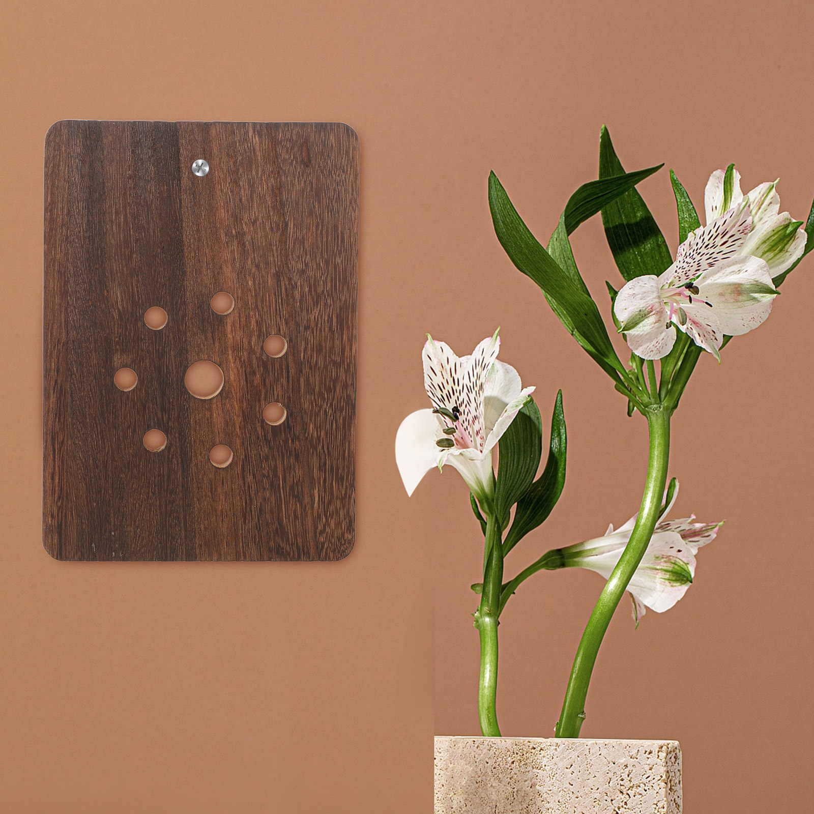 Vertical Planter - 鹿角シダの装飾用ボード、盾型、木製パネル、あらかじめ穴あけ済み、縦型壁掛けプランター、素朴なデザイン、屋内・屋外・バルコニー用。